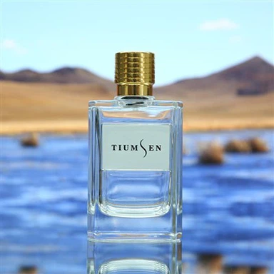 Senoviniai mažyčiai kvepalų buteliukai